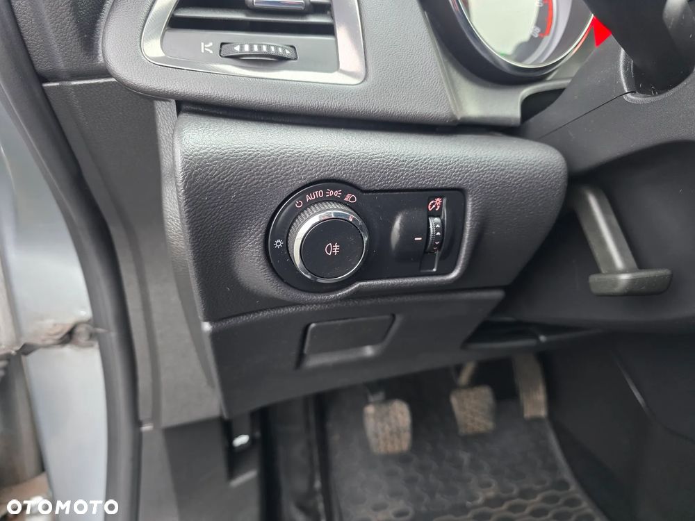 Opel Astra 1.4 Turbo Active - 21