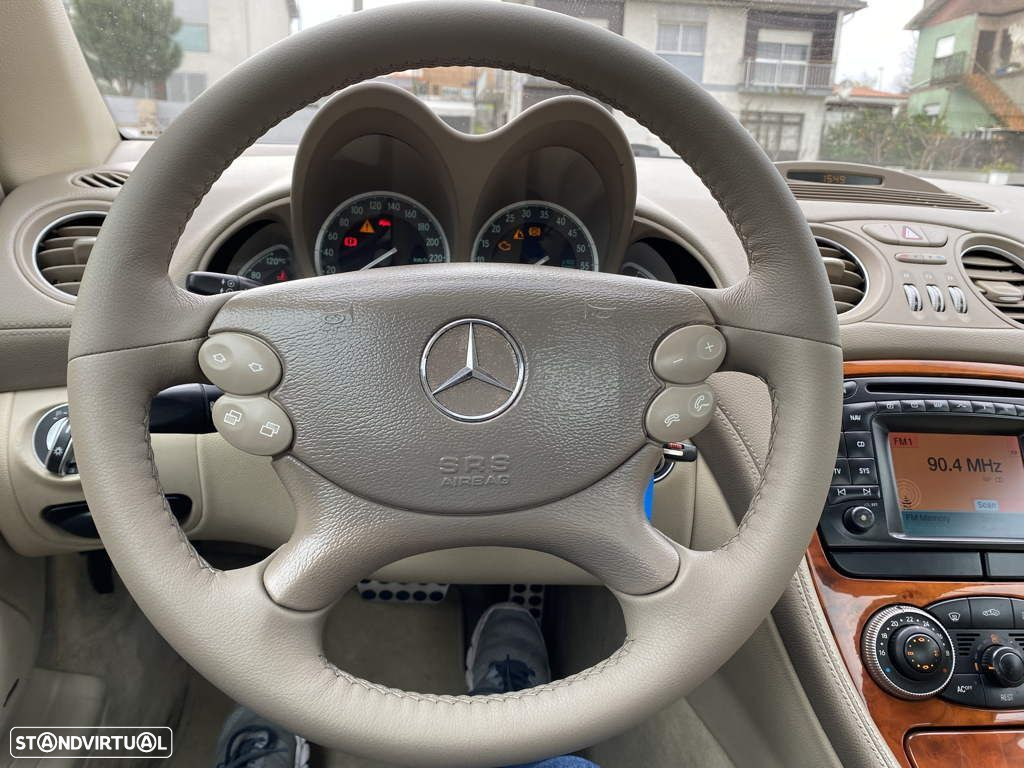 Mercedes-Benz SL 500 Standard - 30
