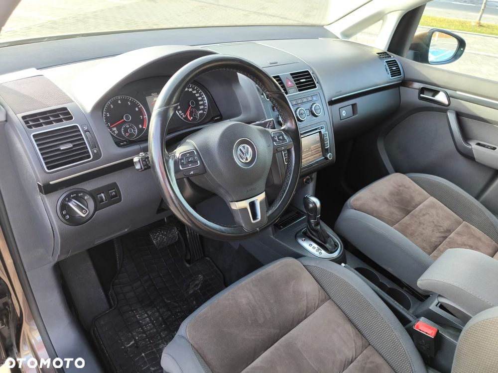 Volkswagen Touran 1.4 TSI EcoFuel DSG Comfortline - 12