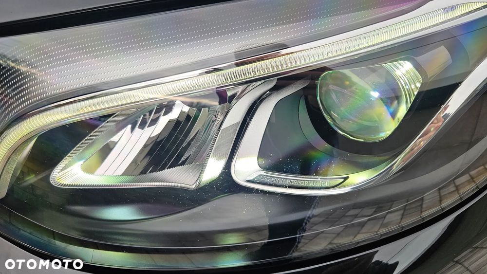 Mercedes-Benz GLC 250 4Matic 9G-TRONIC AMG Line - 18