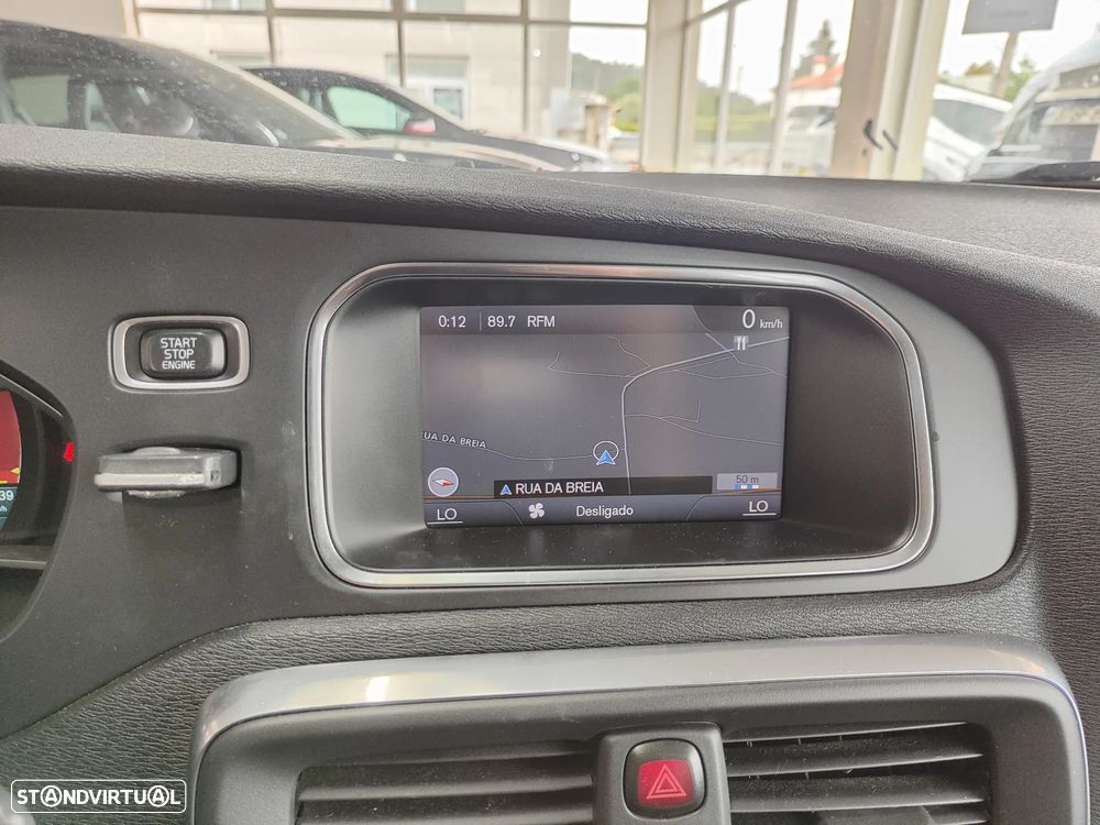 Volvo V40 D2 Momentum - 31