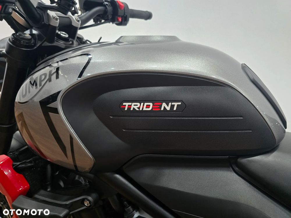 Triumph Trident - 13