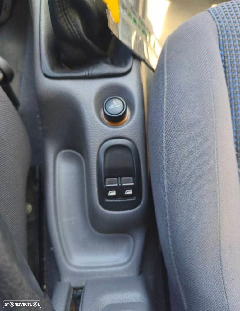 Peugeot 206 1.1 Color Line - 7