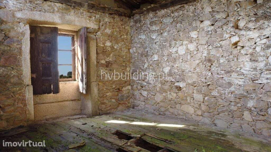 Moradia para restauro + terreno localizado em Fragoso, Barcelos - Grande imagem: 5/11