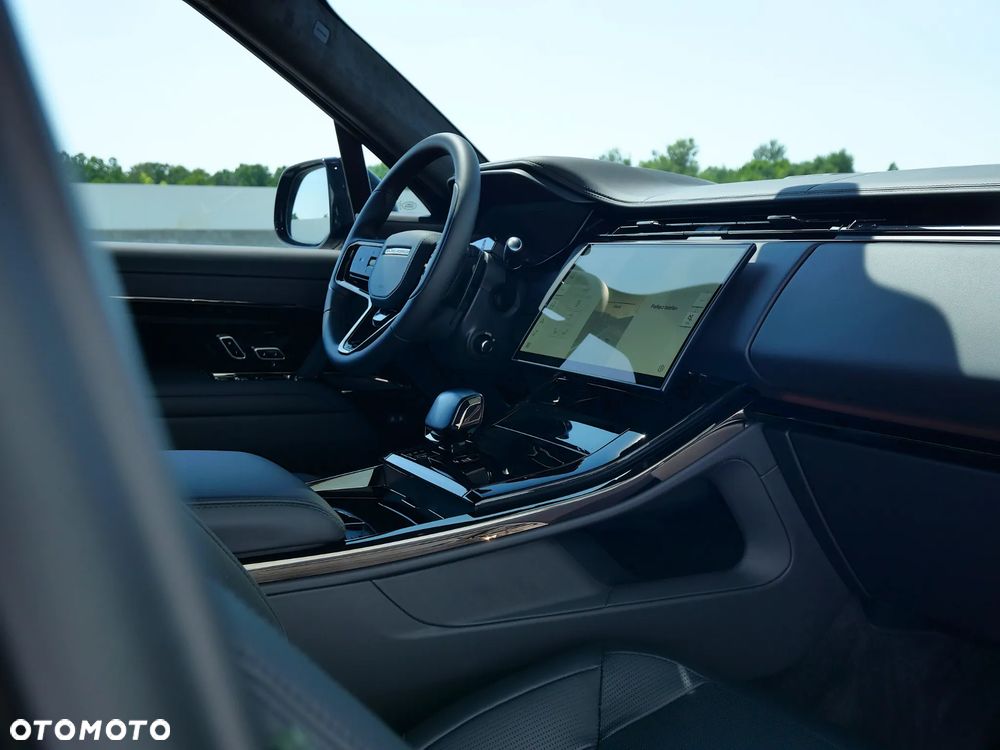 Land Rover Range Rover Sport - 11