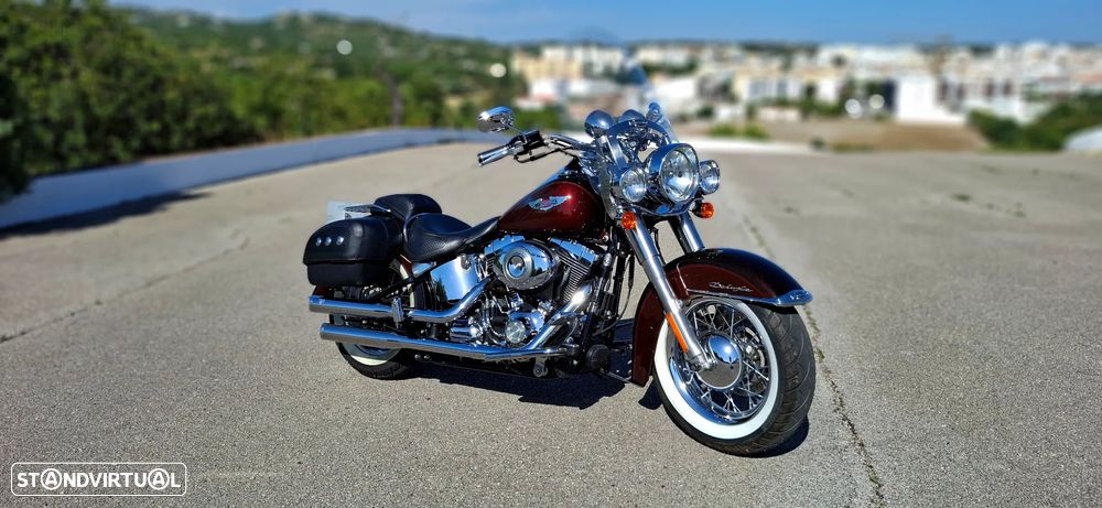 Harley-Davidson FLST Softail Deluxe - 1
