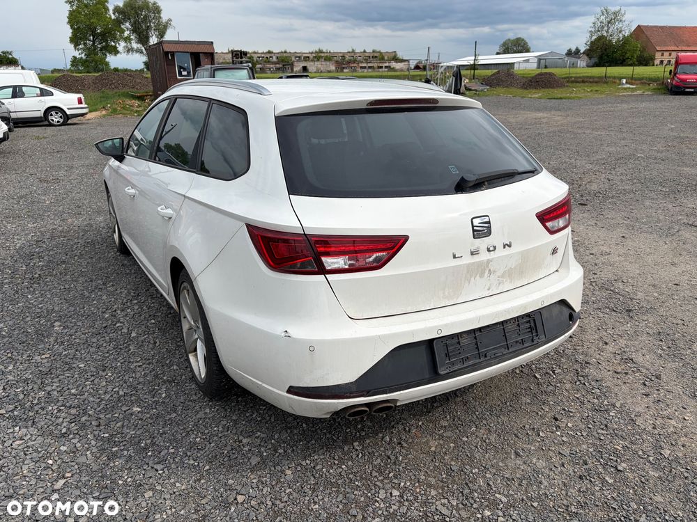 Seat Leon Sportstourer 2.0 TDI Start&Stop DSG Style - 4