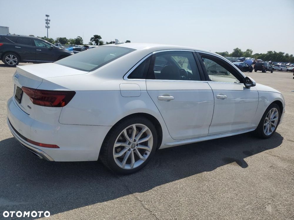 Audi A4 Limousine - 4