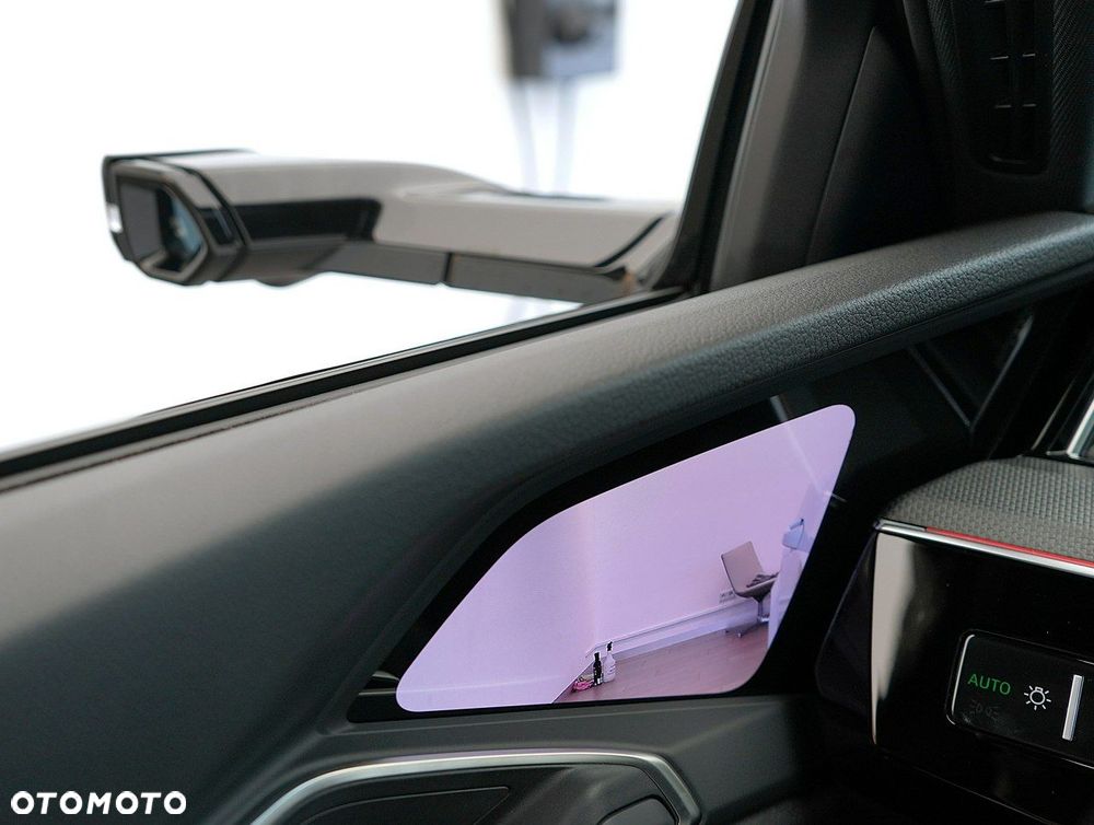 Audi SQ8 e-tron - 11