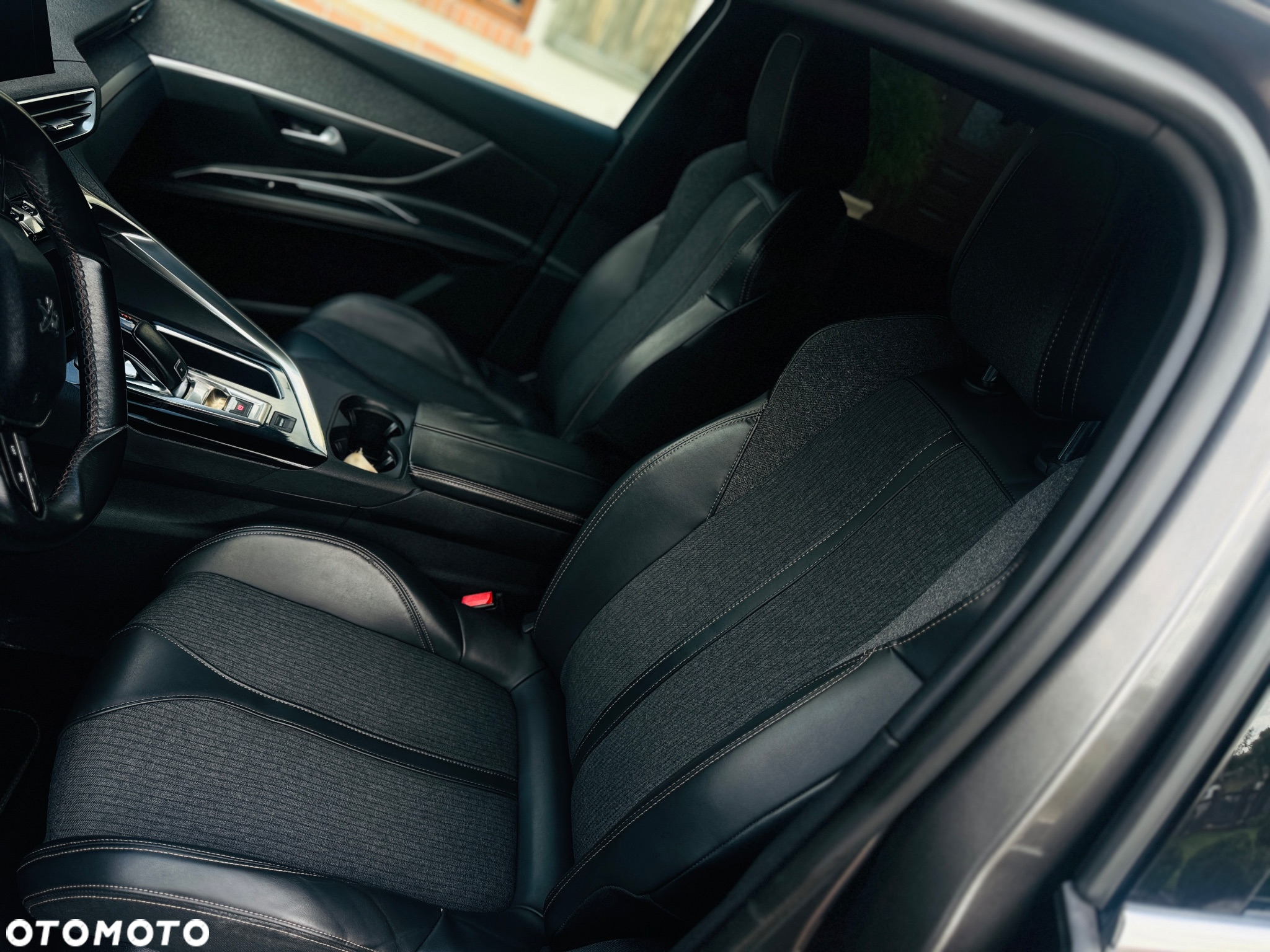 Peugeot 5008 1.6 BlueHDI Allure S&S EAT6 - 5