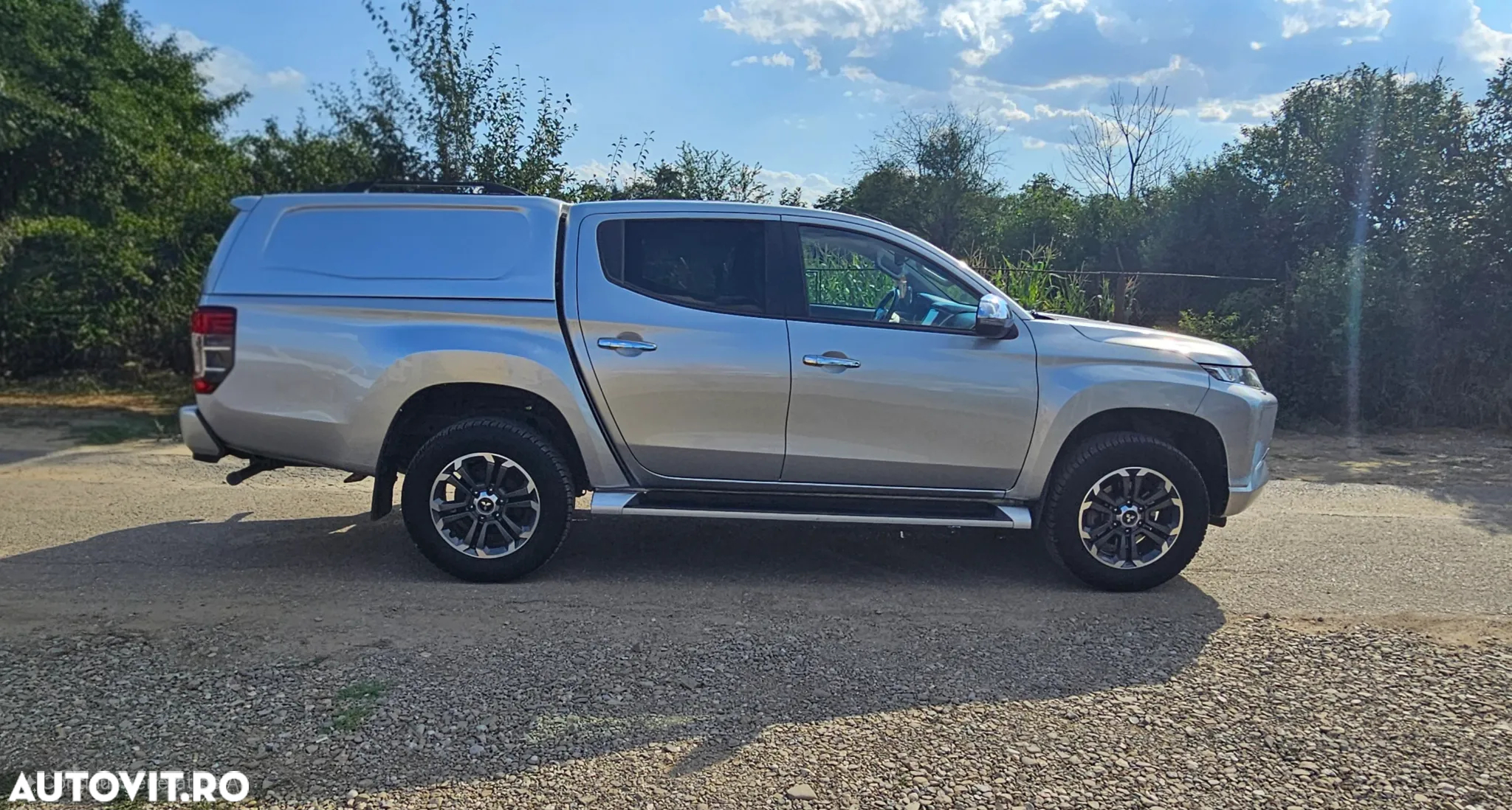 Mitsubishi L200 Double Cab 2.2 DI-D A/T Intense - 5