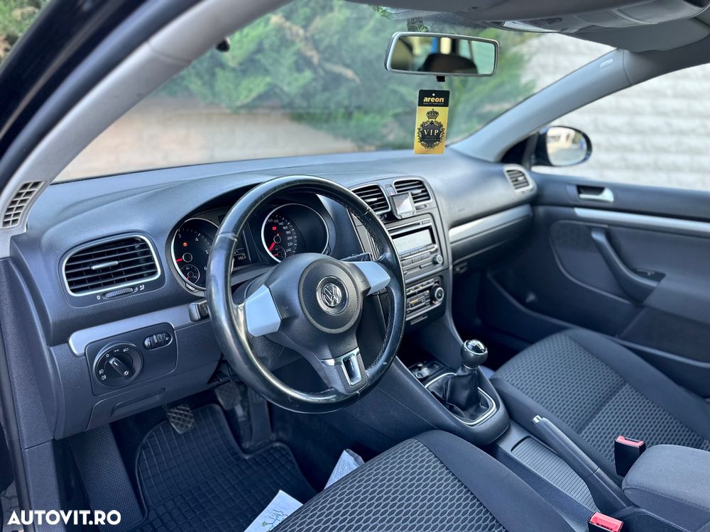 Volkswagen Golf 1.6 TDI DPF BlueMotion - 4