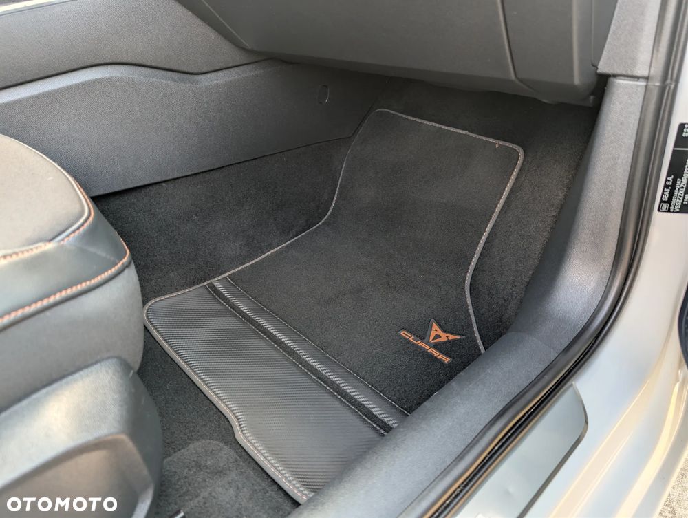 Cupra Leon Sportstourer 2.0 TSI 4Drive VZ DSG - 21