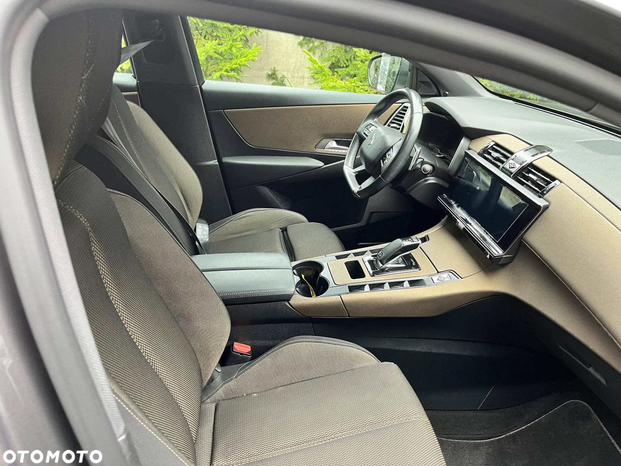 DS Automobiles DS 7 Crossback - 11
