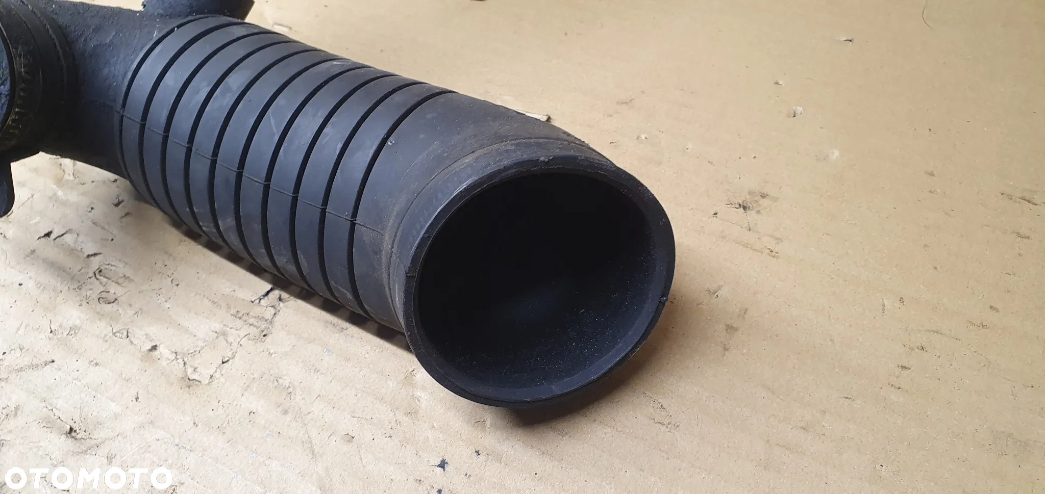 Rura dolot przewód powietrza VW Passat B5 FL 1.9 TDI 8D0129615J - 3