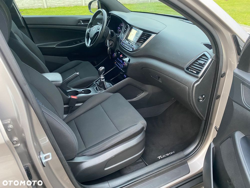 Hyundai Tucson blue 1.6 GDi 2WD Navi - 20