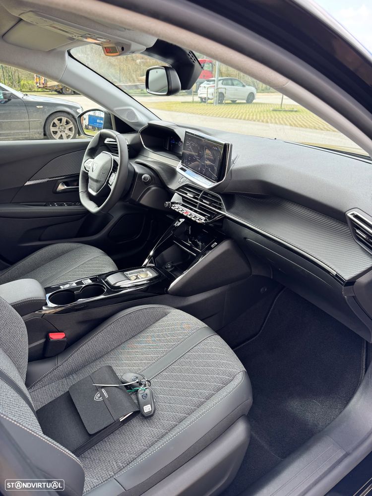 Peugeot e-208 Allure - 26