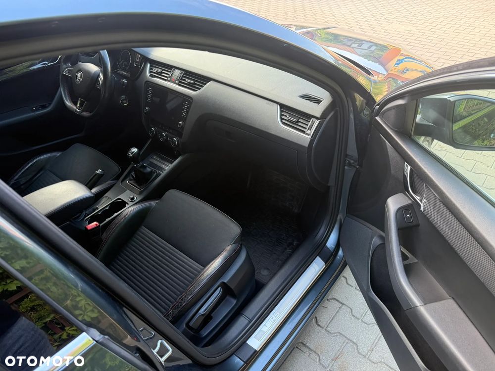 Skoda Octavia 2.0 TDI RS - 24