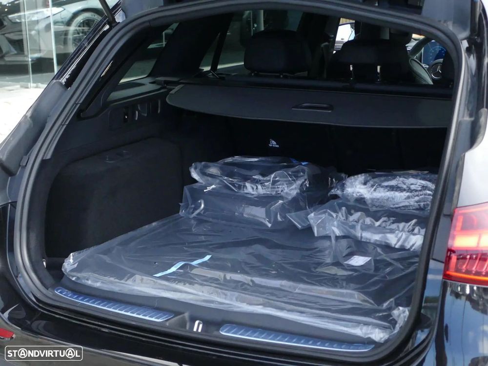 Mercedes-Benz C 300 e AMG Line - 13