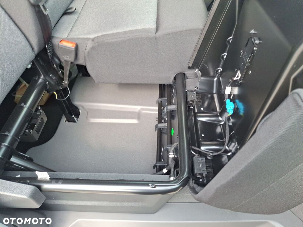 Volkswagen Crafter 2.0 TDI 177 KM Manual - 25