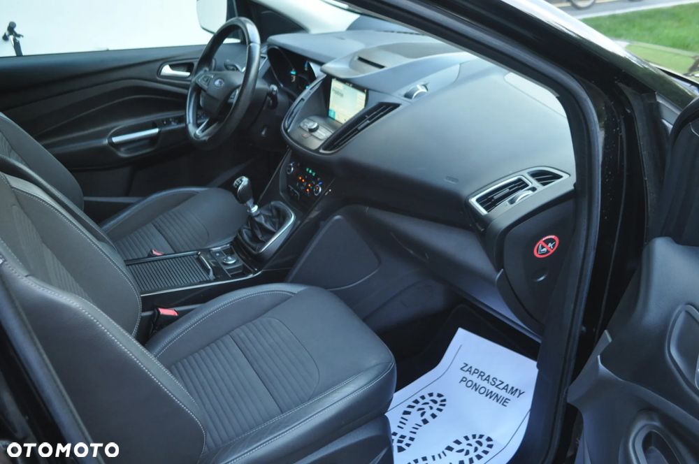 Ford Kuga 2.0 TDCi 2x4 Titanium - 21
