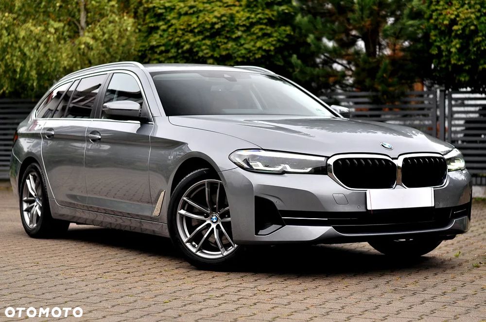 BMW Seria 5 520i Touring - 4
