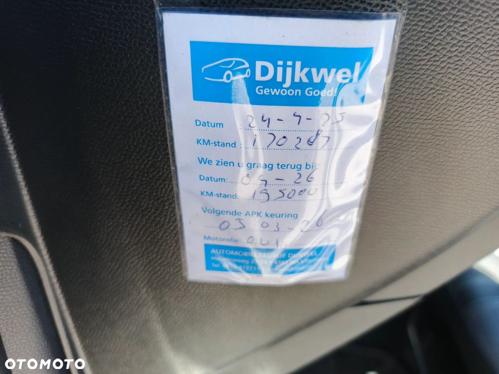 Peugeot 208 1.2 PureTech Allure S&S - 36