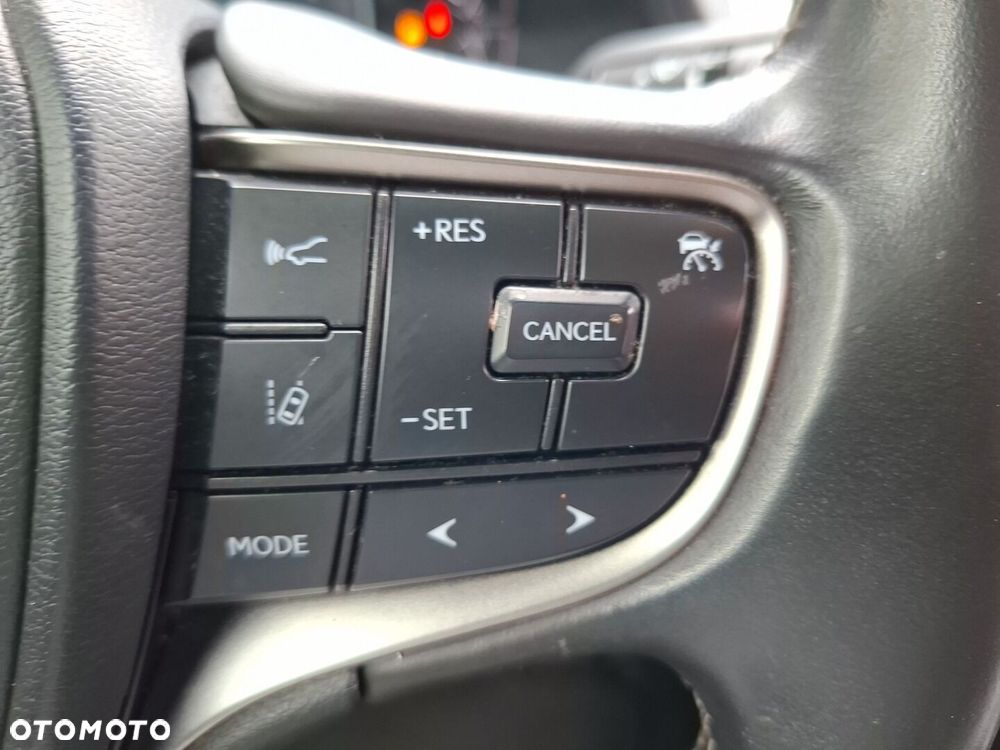 Lexus UX - 33
