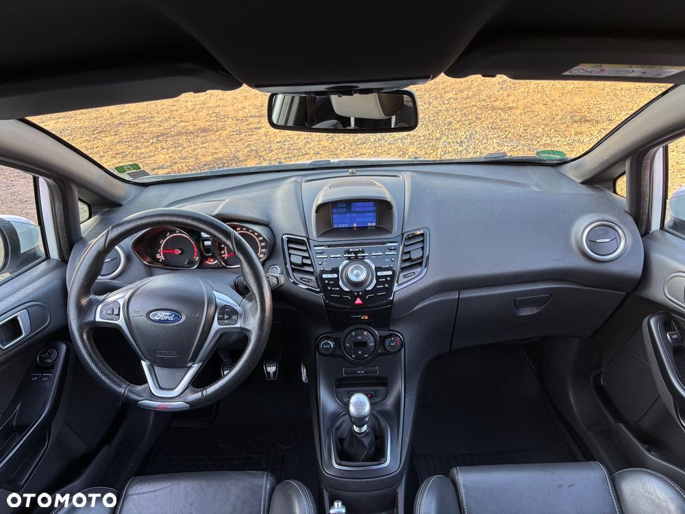 Ford Fiesta 1.6 EcoBoost ST - 21