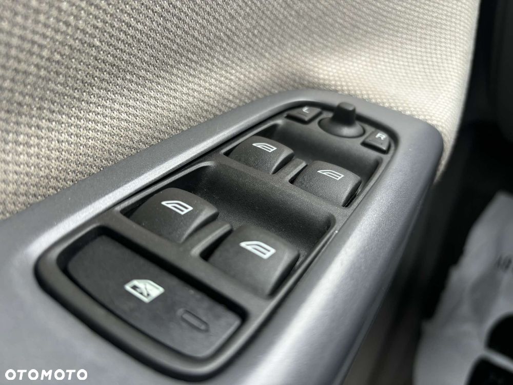 Volvo V50 1.6 Momentum - 13