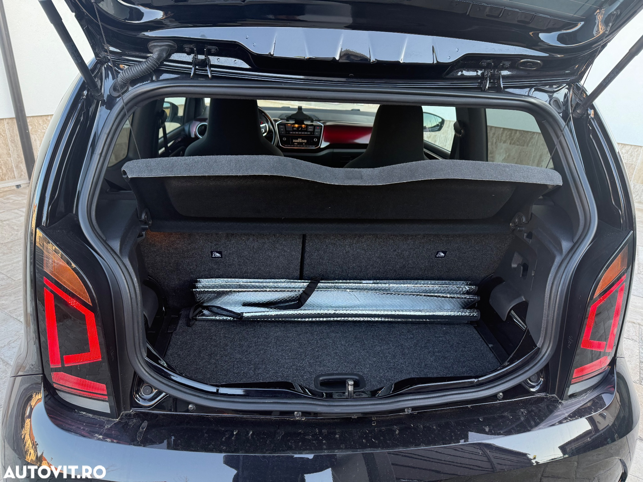 Volkswagen up! GTI - 19
