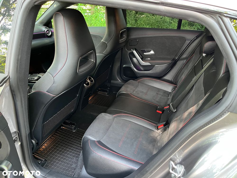 Mercedes-Benz CLA 200 d AMG Line 8G-DCT - 10