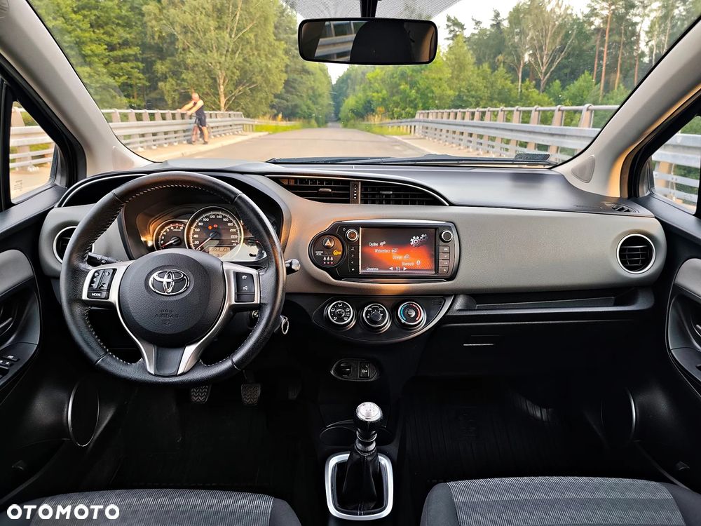 Toyota Yaris 1.33 Premium - 7