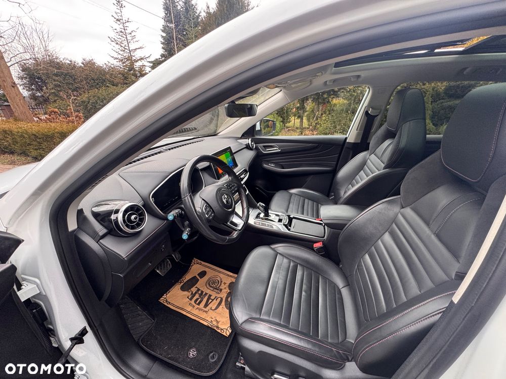 MG EHS Luxury - 29