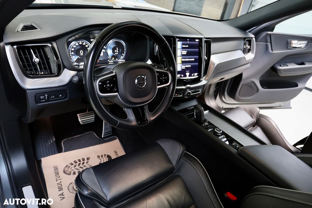 Volvo XC 60 T6 AWD Recharge Geartronic RDesign - 17