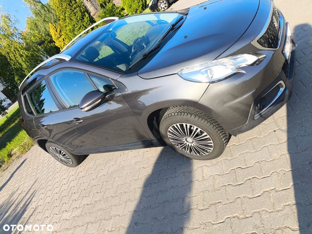 Peugeot 2008 1.2 Pure Tech Style - 3