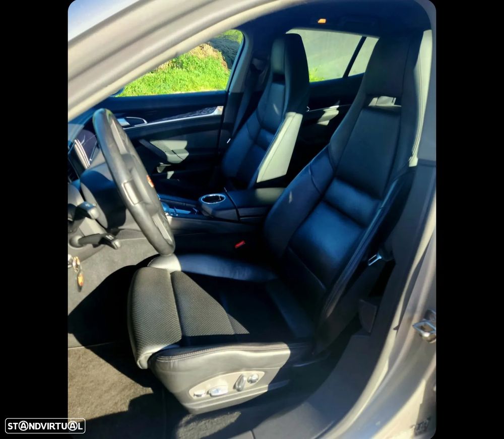 Porsche Panamera 4S PDK - 26