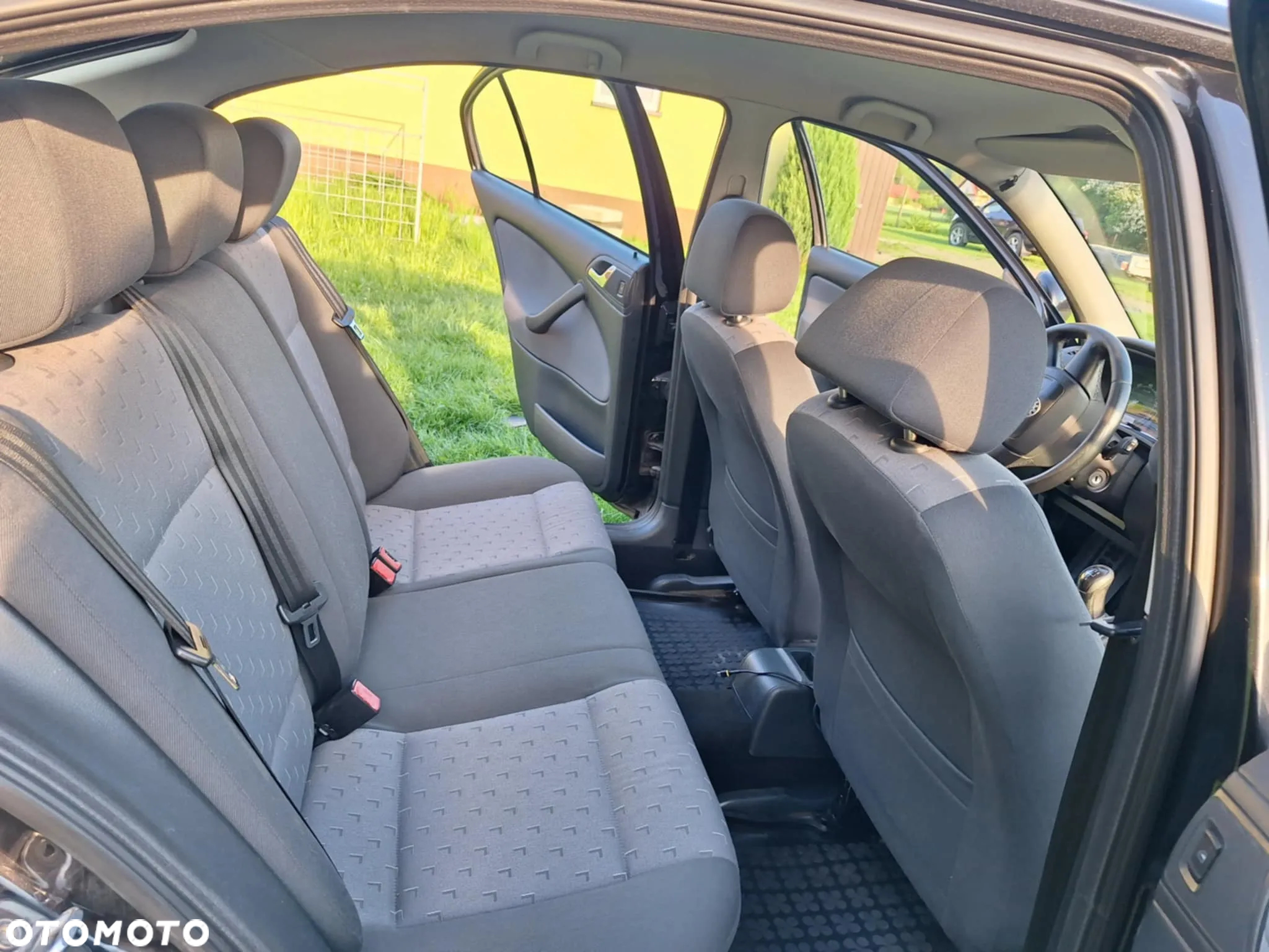 Skoda Octavia 1.6 Tour - 7