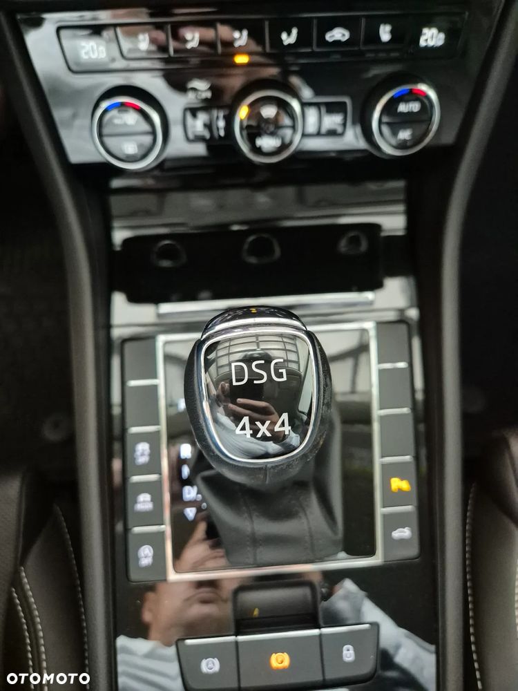 Skoda Superb 2.0 TDI 4x4 L&K DSG - 20