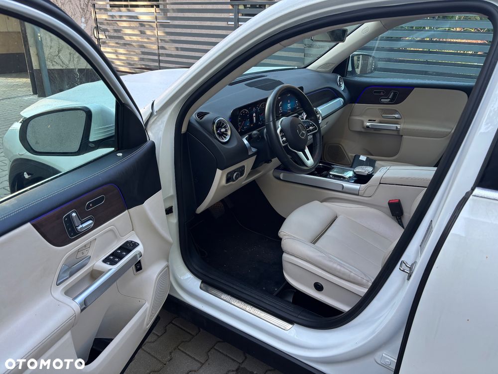 Mercedes-Benz GLB - 23