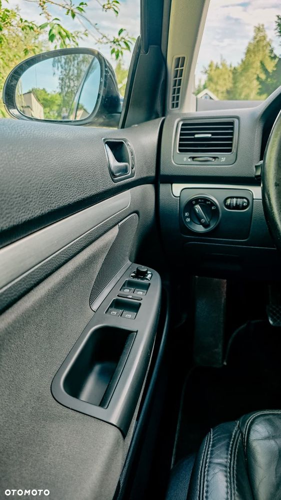 Volkswagen Jetta 1.9 TDI Comfortline - 10