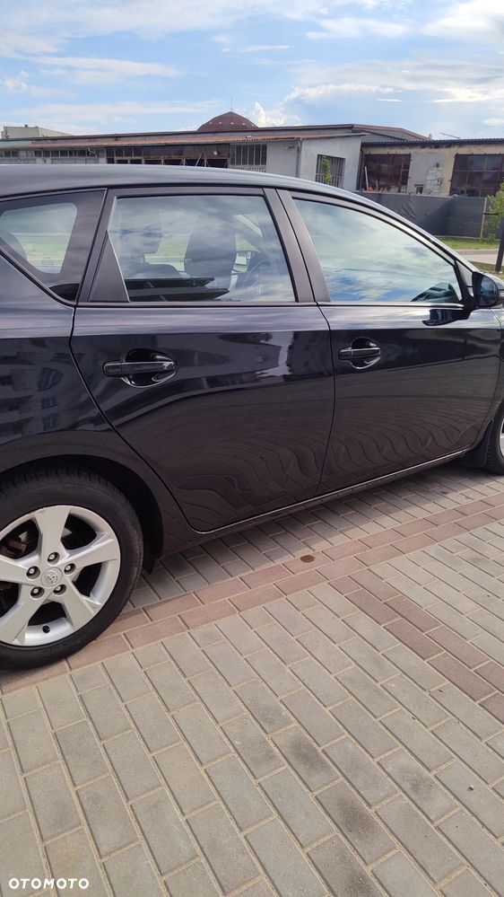 Toyota Auris 1.4 D-4D Active - 10