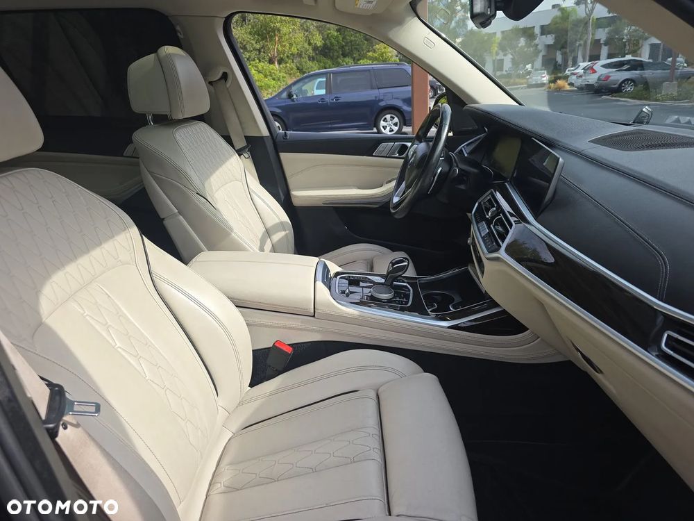 BMW X7 xDrive40i sport - 11