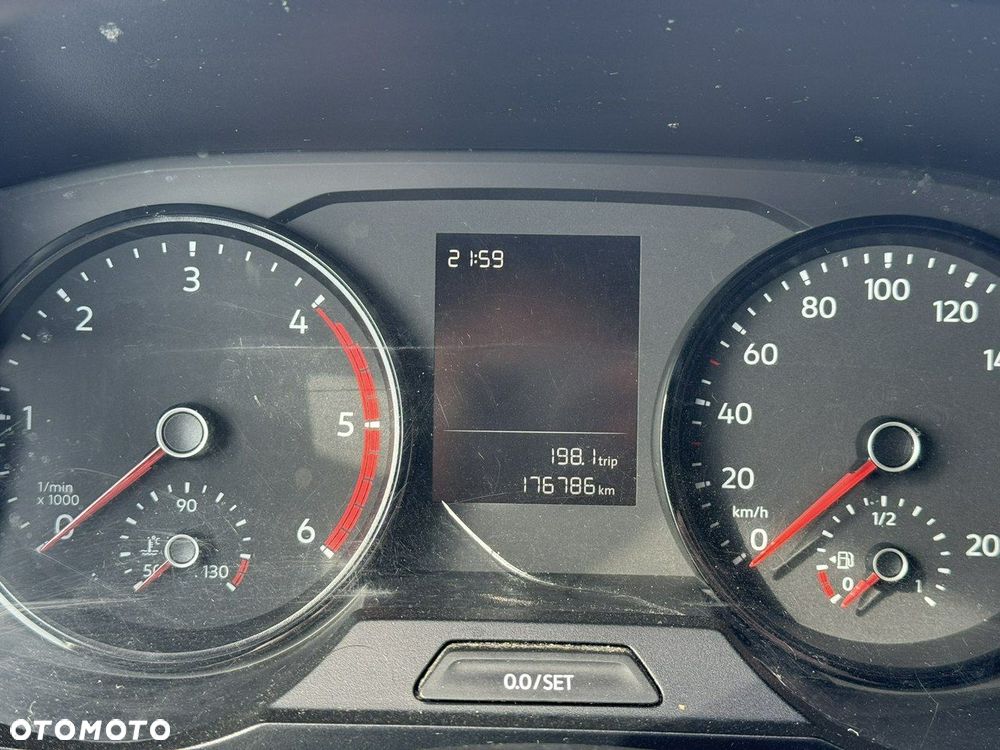 Volkswagen Crafter - 14