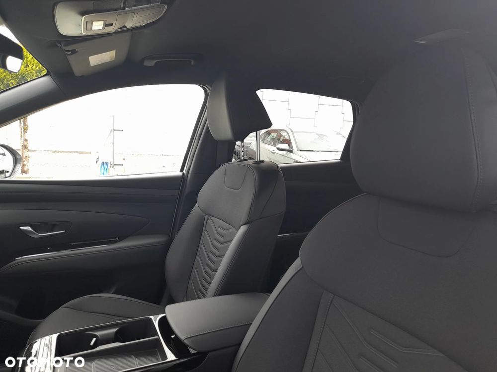 Hyundai Tucson 1.6 T-GDi HEV Smart Black 2WD - 11