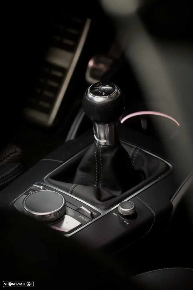 Audi A3 Limousine 30 TFSI S-line - 11