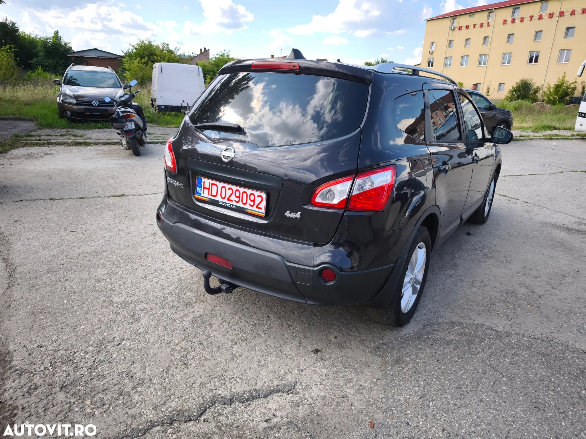 Nissan Qashqai+2 - 6