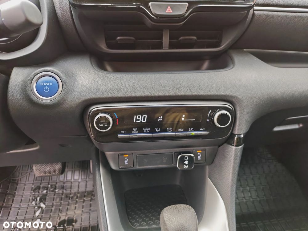 Toyota Yaris 116 1.5 VVT-i Active - 12