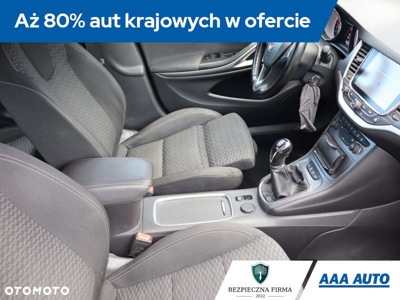 Opel Astra - 10