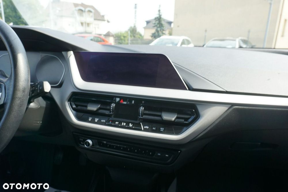 BMW Seria 1 - 25